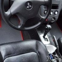 Автомобильные коврики EVA на Mitsubishi Outlander I (2002-2005)